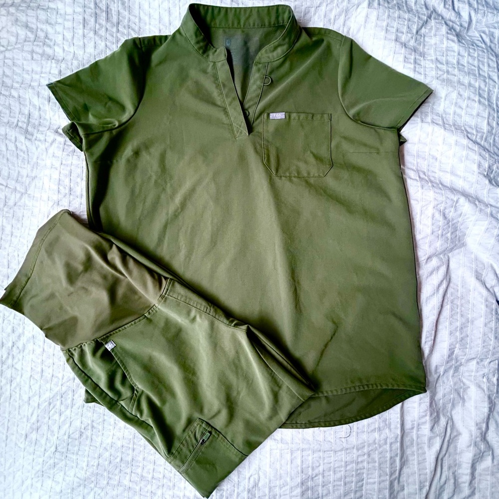 Figs Olive Green Scrub Top and Jogger Set